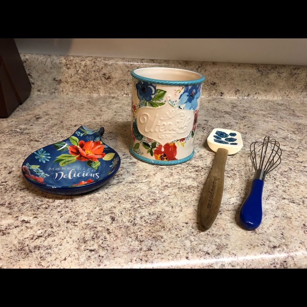 Pioneer Woman Kitchen Items